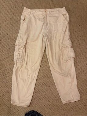 Levi’s loose cargo pant